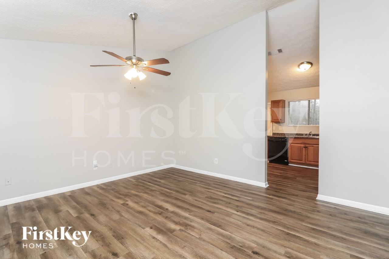 6911 Hickory Log Rd - Photo 3 of 16