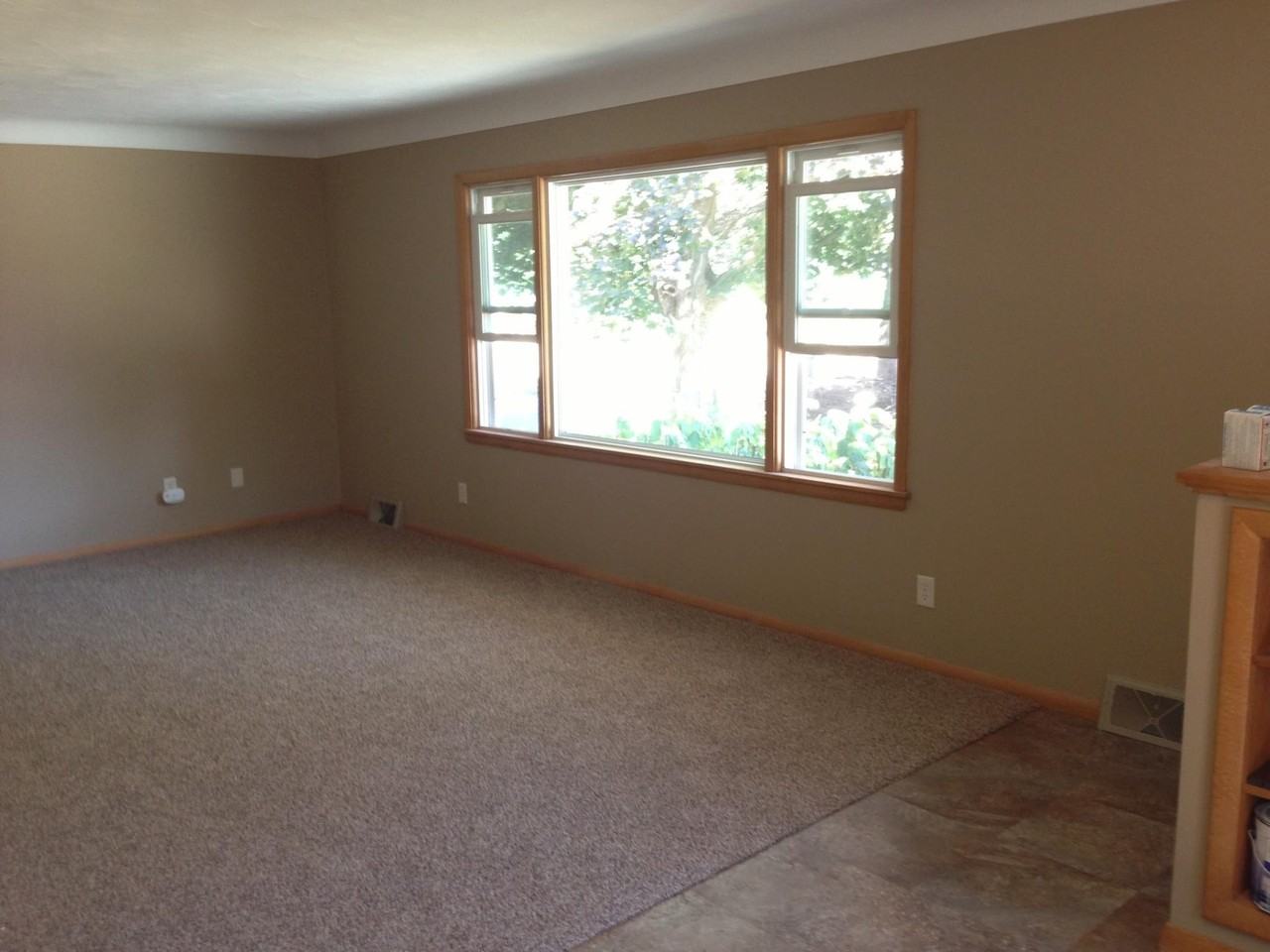 806 Summer St - Photo 6 of 11