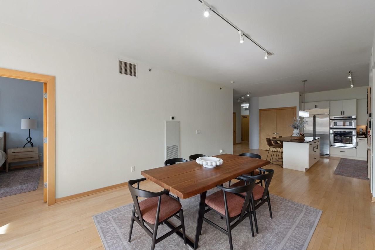401 N 2nd St #502 - Photo 6 of 50