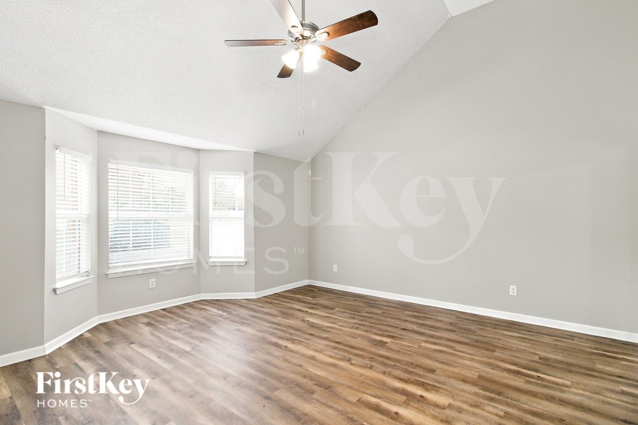 3572 Poplar Shoals Ln - Photo 4 of 19