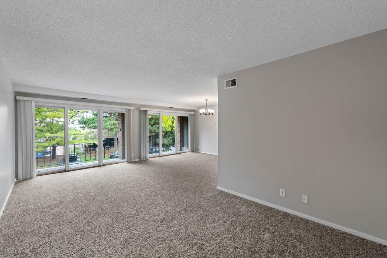 6421 Colony Way #2A - Photo 3 of 30