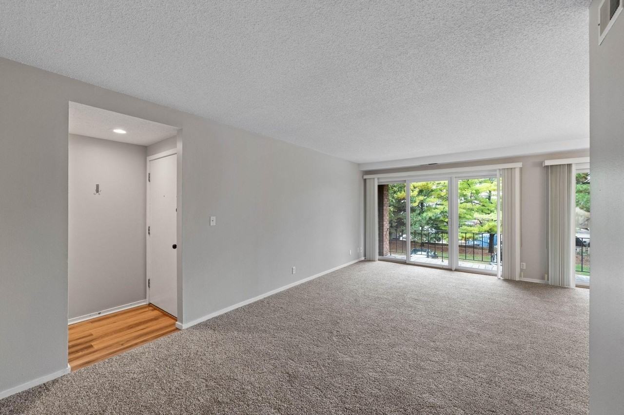 6421 Colony Way #2A - Photo 4 of 30