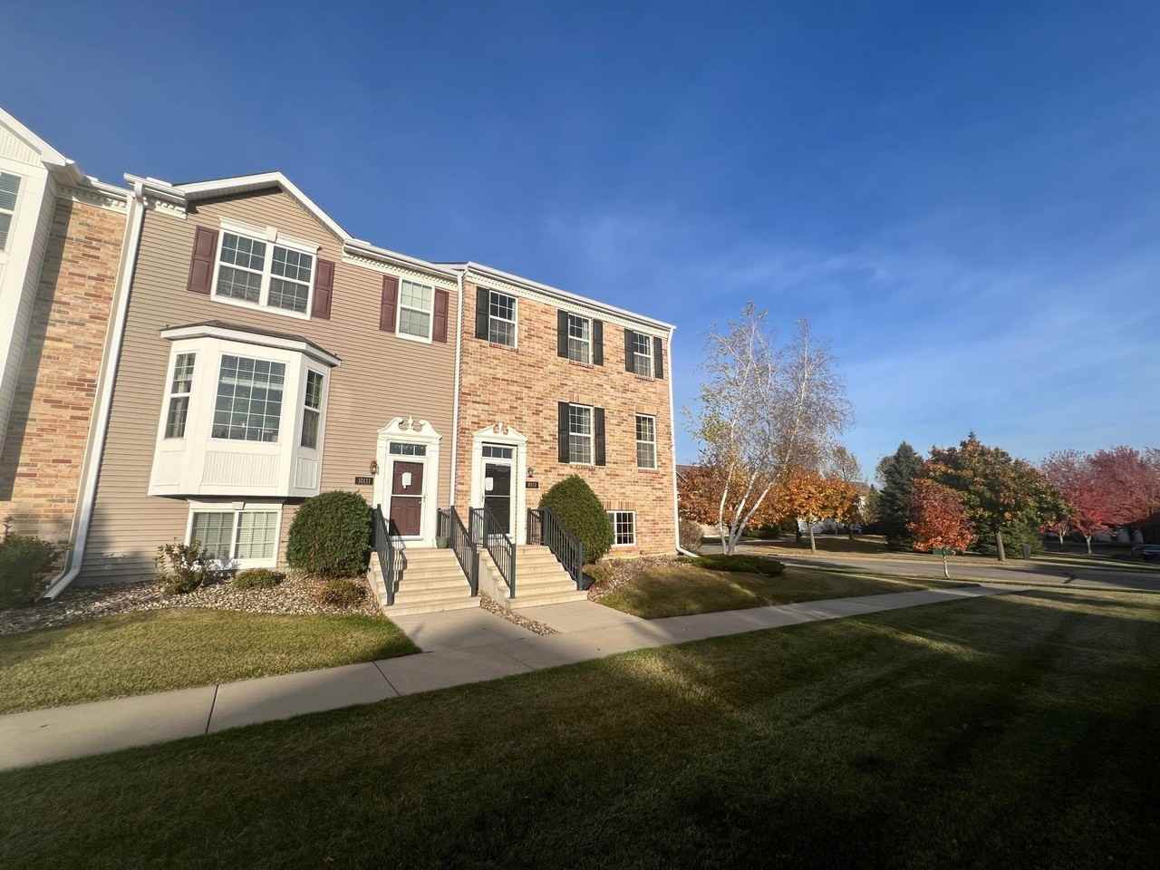 10113 Indigo Dr - Photo 2 of 31