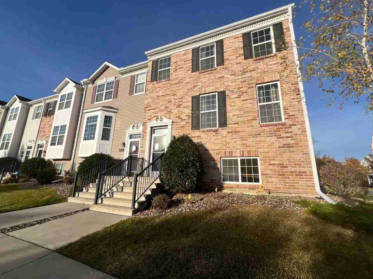 10113 Indigo Dr - Photo 3 of 31