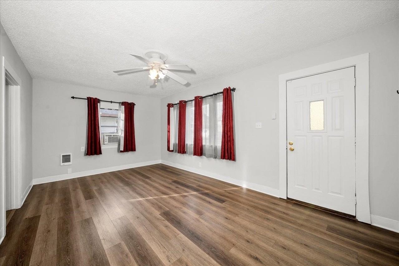214 E Euclid Ave - Photo 3 of 22