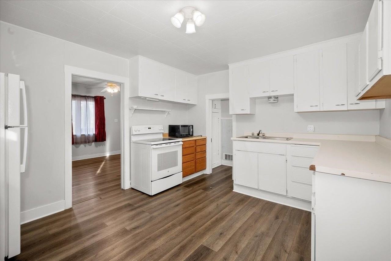 214 E Euclid Ave - Photo 7 of 22