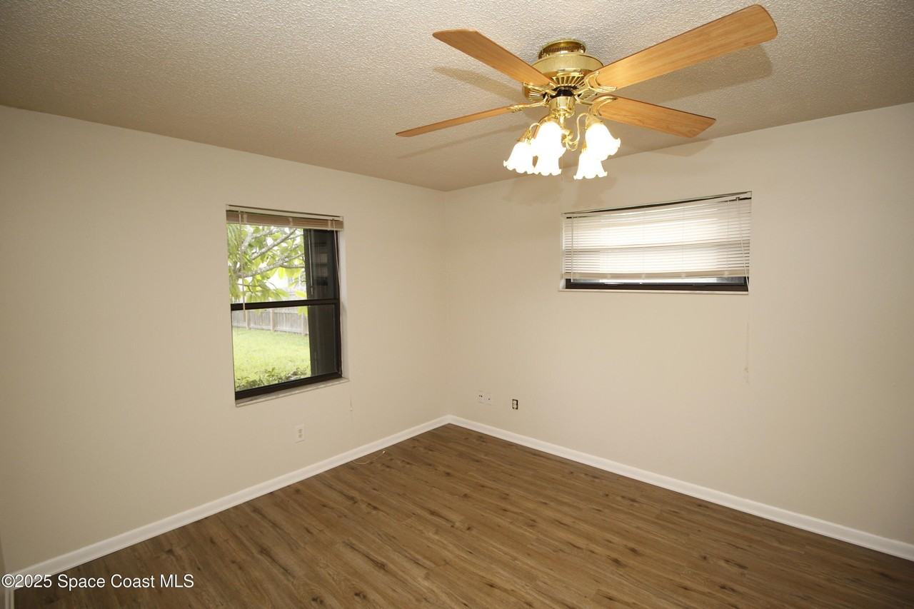 1010 Venetian Dr #201 - Photo 2 of 15