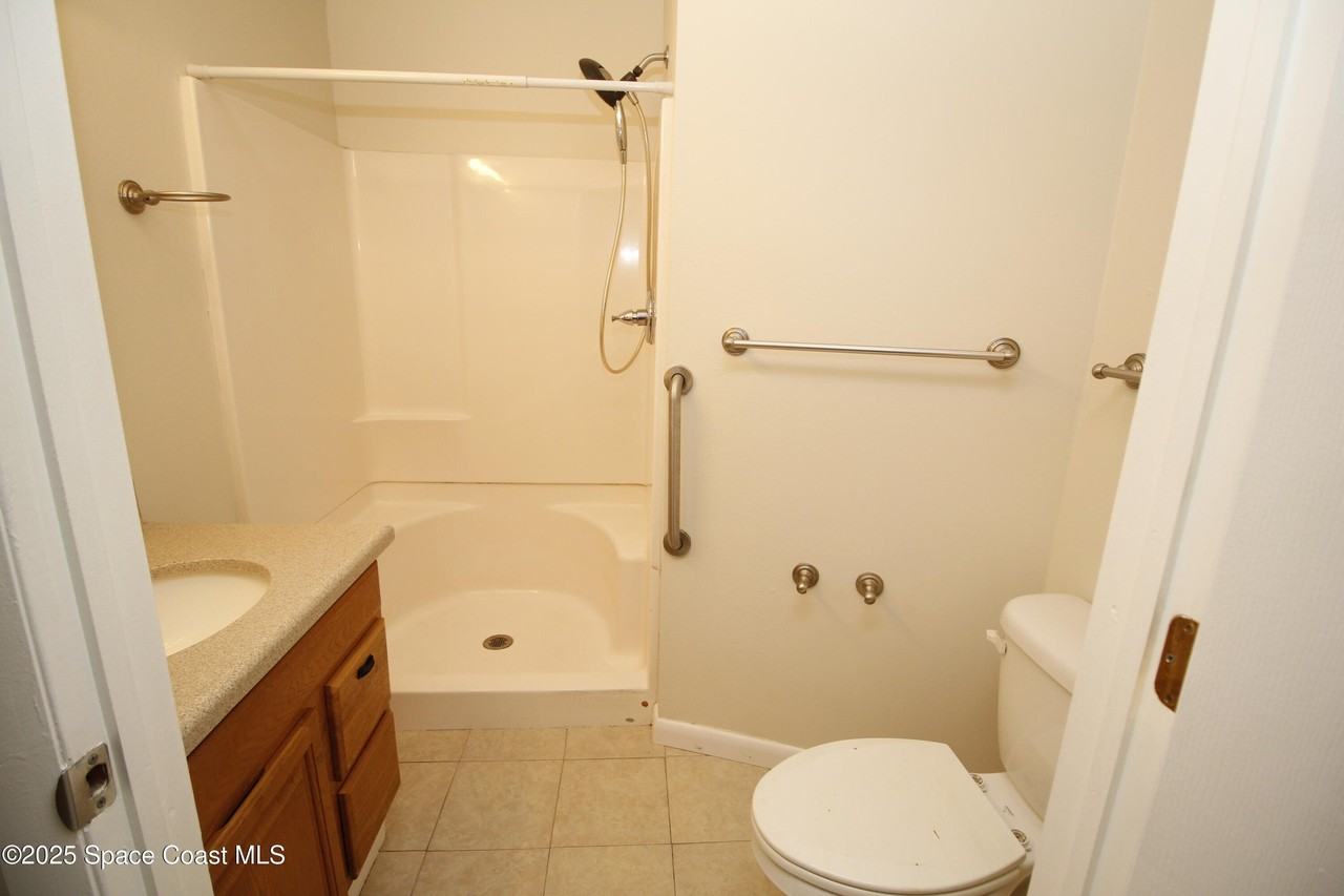 1010 Venetian Dr #201 - Photo 3 of 15