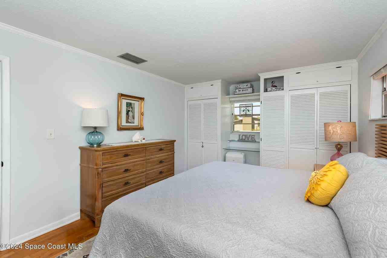 335 Yuma Dr - Photo 3 of 27