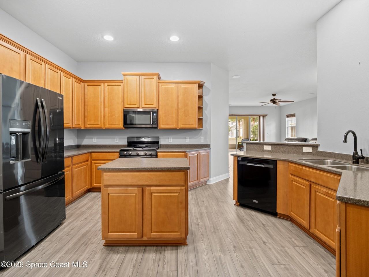 1317 Ballinton Dr - Photo 7 of 33