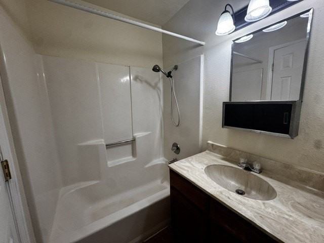 1702 Calle De Oriente Norte - Photo 4 of 7