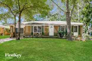 8065 Huntington Dr - Photo 1 of 1