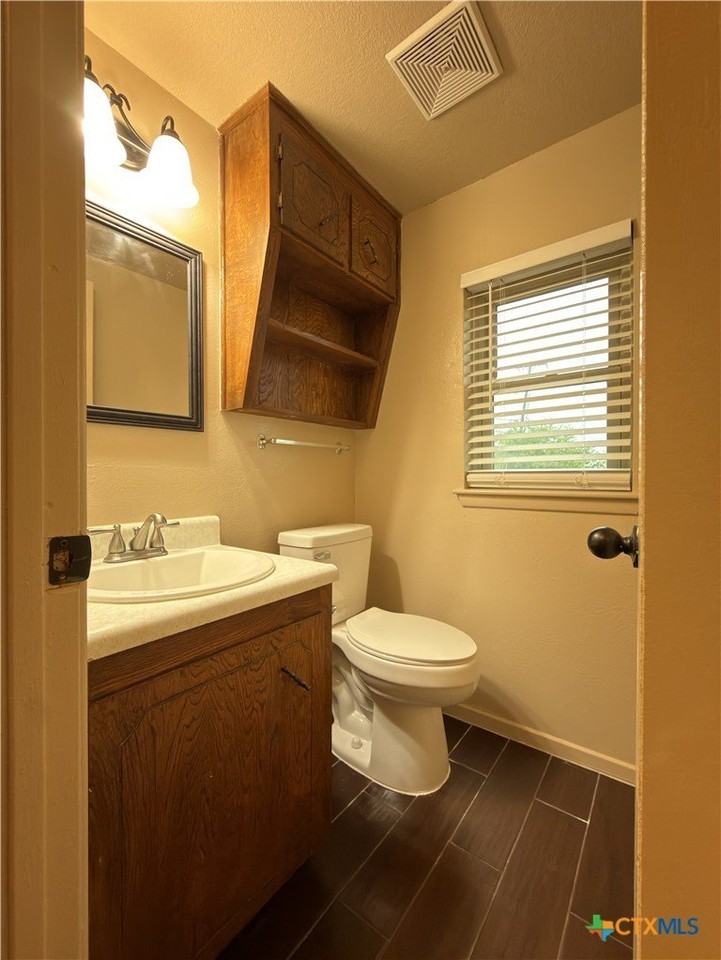1310 Covey Ln #D - Photo 6 of 8