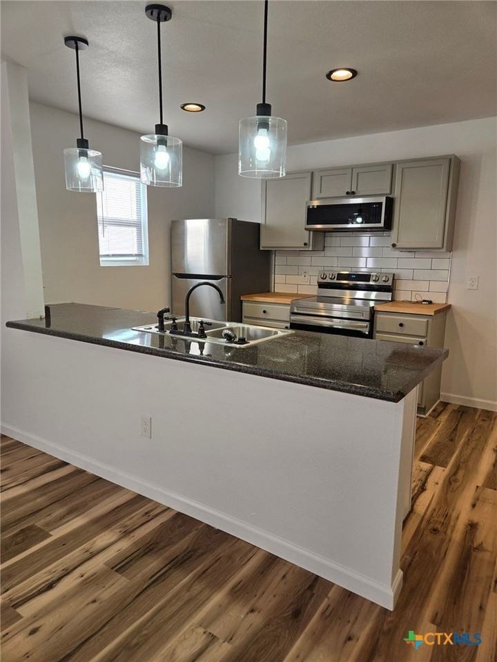 710 Parmer Ave #A - Photo 3 of 5