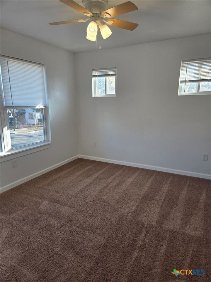 710 Parmer Ave #A - Photo 5 of 5