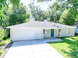 featured image of 707 S 34th St