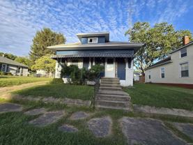 518 N Hart St - Photo 1 of 1