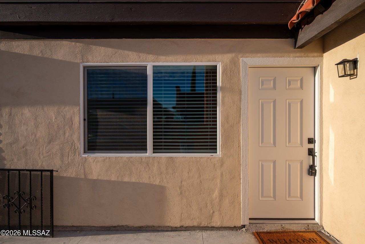 225 N Camino Del Varonil - Photo 3 of 35