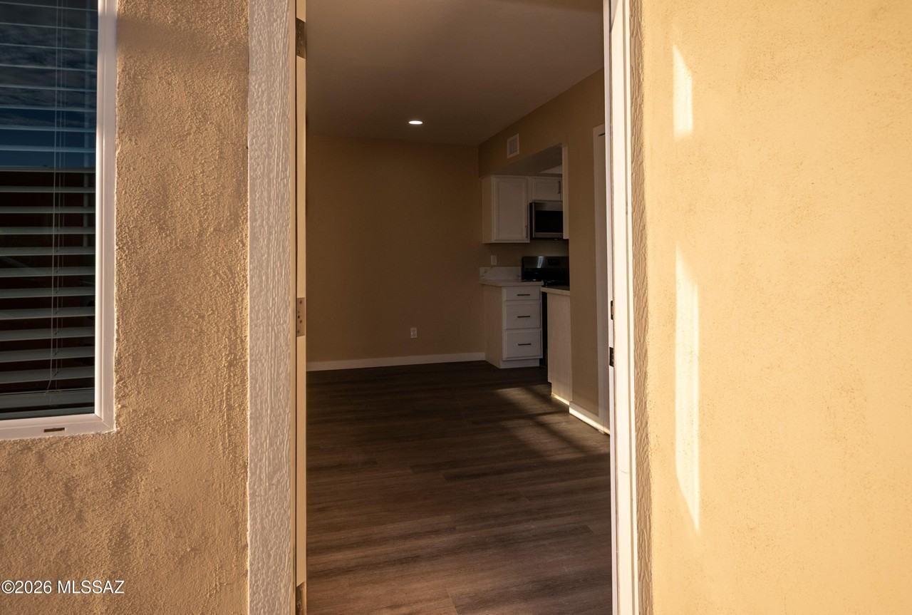 225 N Camino Del Varonil - Photo 4 of 35