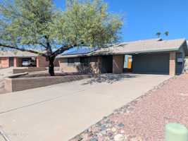 featured image of 3250 W Sunbeam Ter