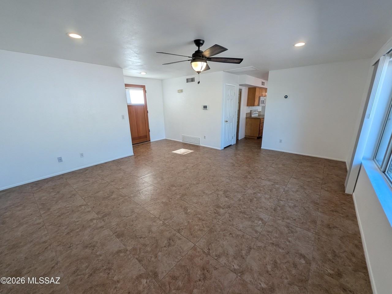3250 W Sunbeam Ter - Photo 4 of 32