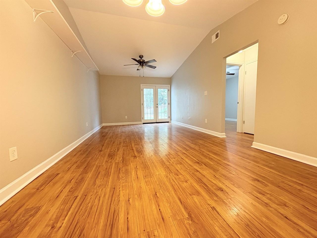 3222 Huntington Woods Blvd - Photo 4 of 15