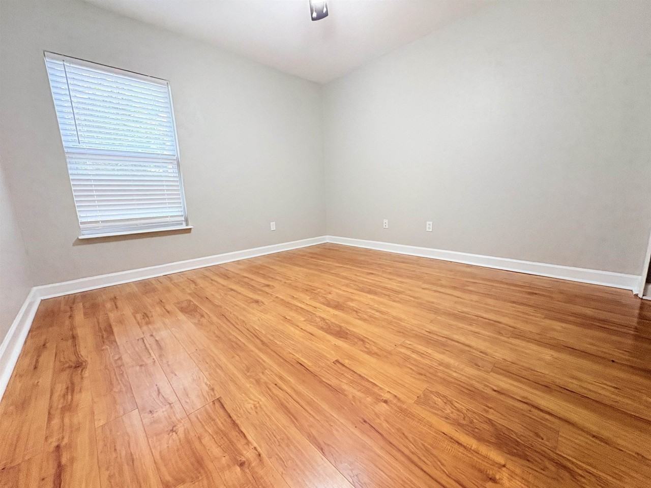 3222 Huntington Woods Blvd - Photo 7 of 15