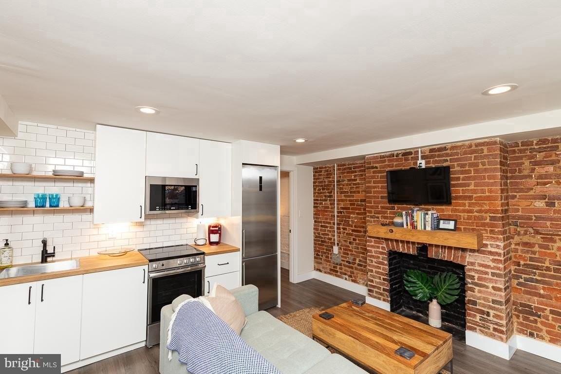 1517 6th St Nw #BS - Photo 3 of 11