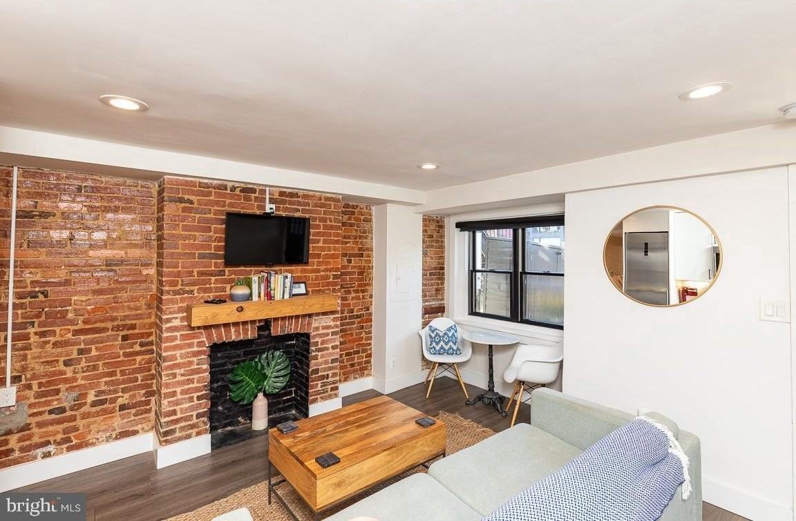 1517 6th St Nw #BS - Photo 4 of 11