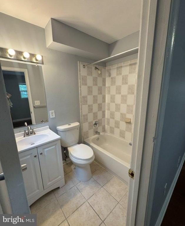 612 Eastern Ave Ne #103 - Photo 6 of 10