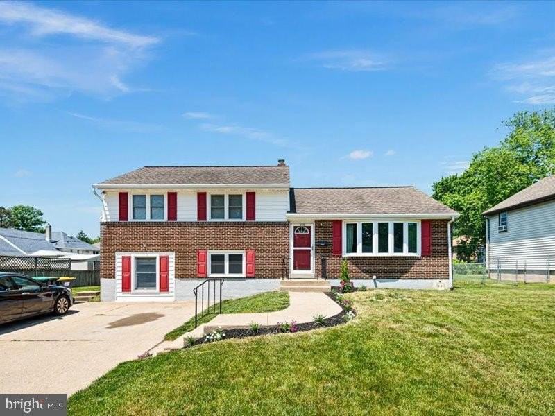 1103 Wilson Rd - Photo 4 of 32