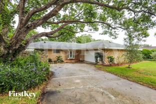 401 Broadview Ave - Photo 1 of 1