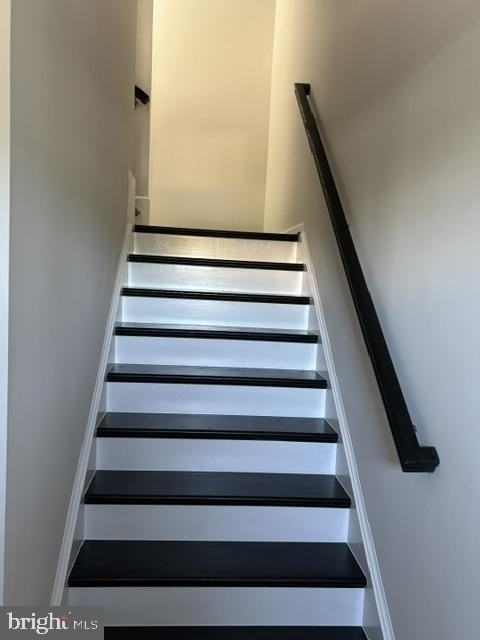 347 Ensemble Way - Photo 2 of 41