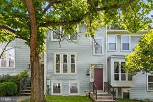featured image of 8112 Wooded Glen Ct