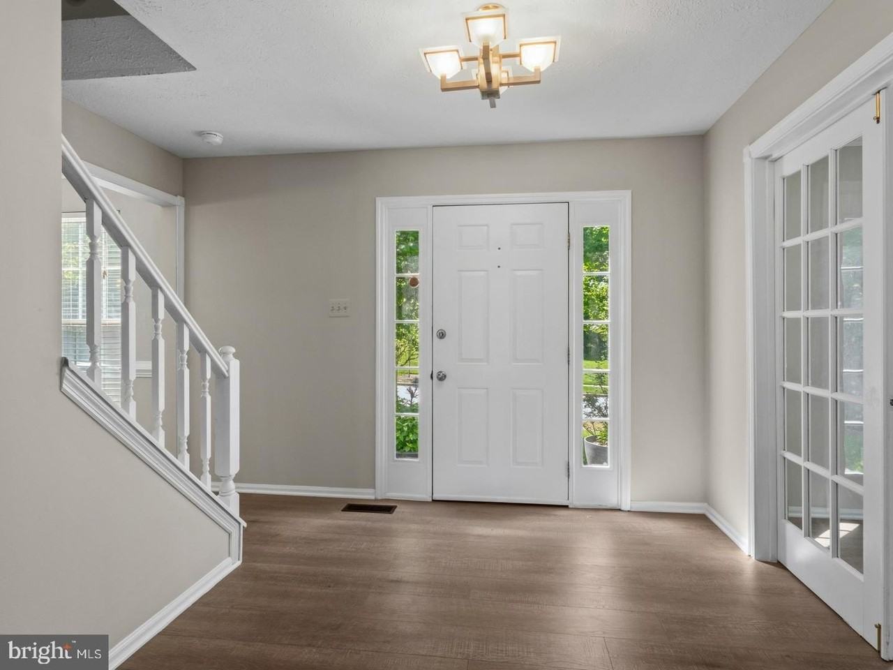 12204 Stanfield Ct - Photo 4 of 50