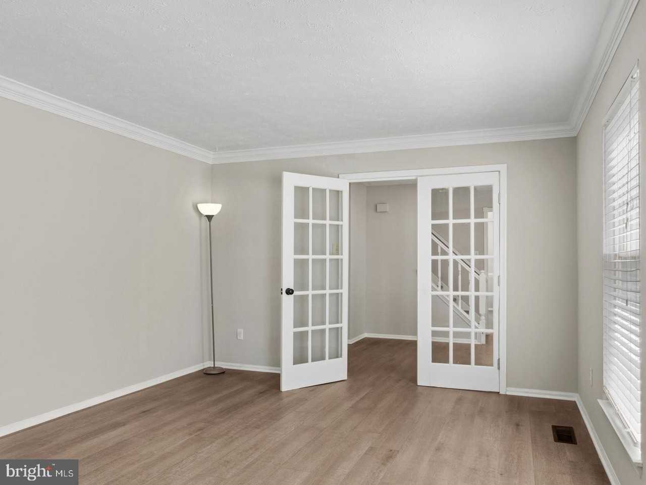 12204 Stanfield Ct - Photo 6 of 50