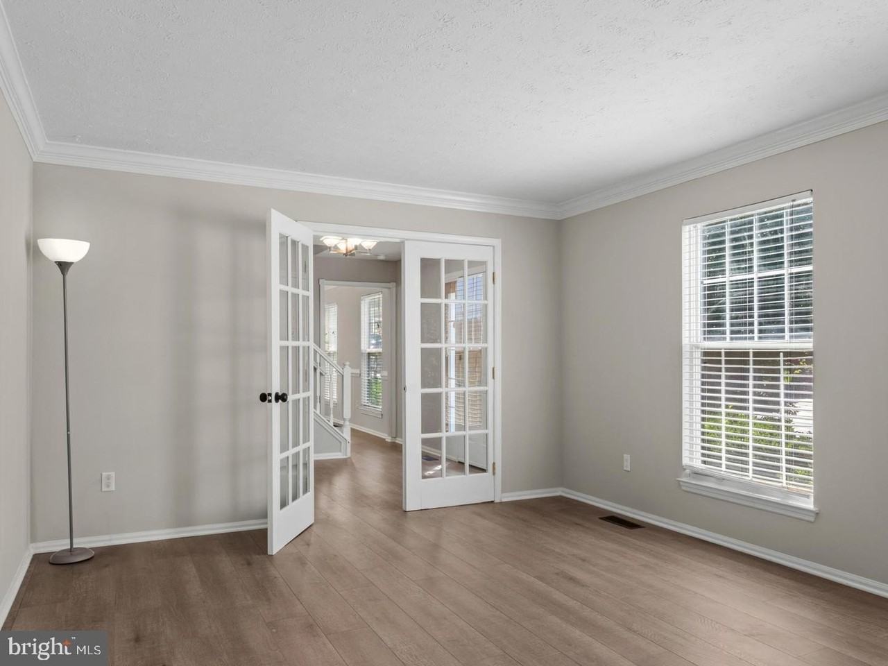 12204 Stanfield Ct - Photo 7 of 50