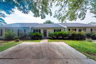 1421 Amanda Park Ln - Photo 1 of 1