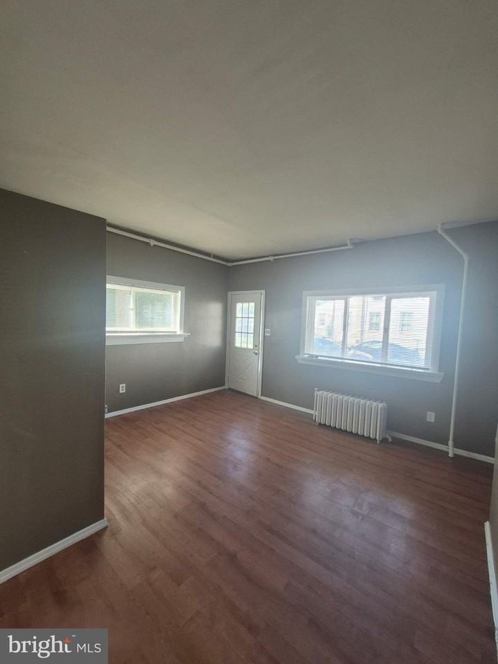 50 W Monroe St #1 - Photo 7 of 7