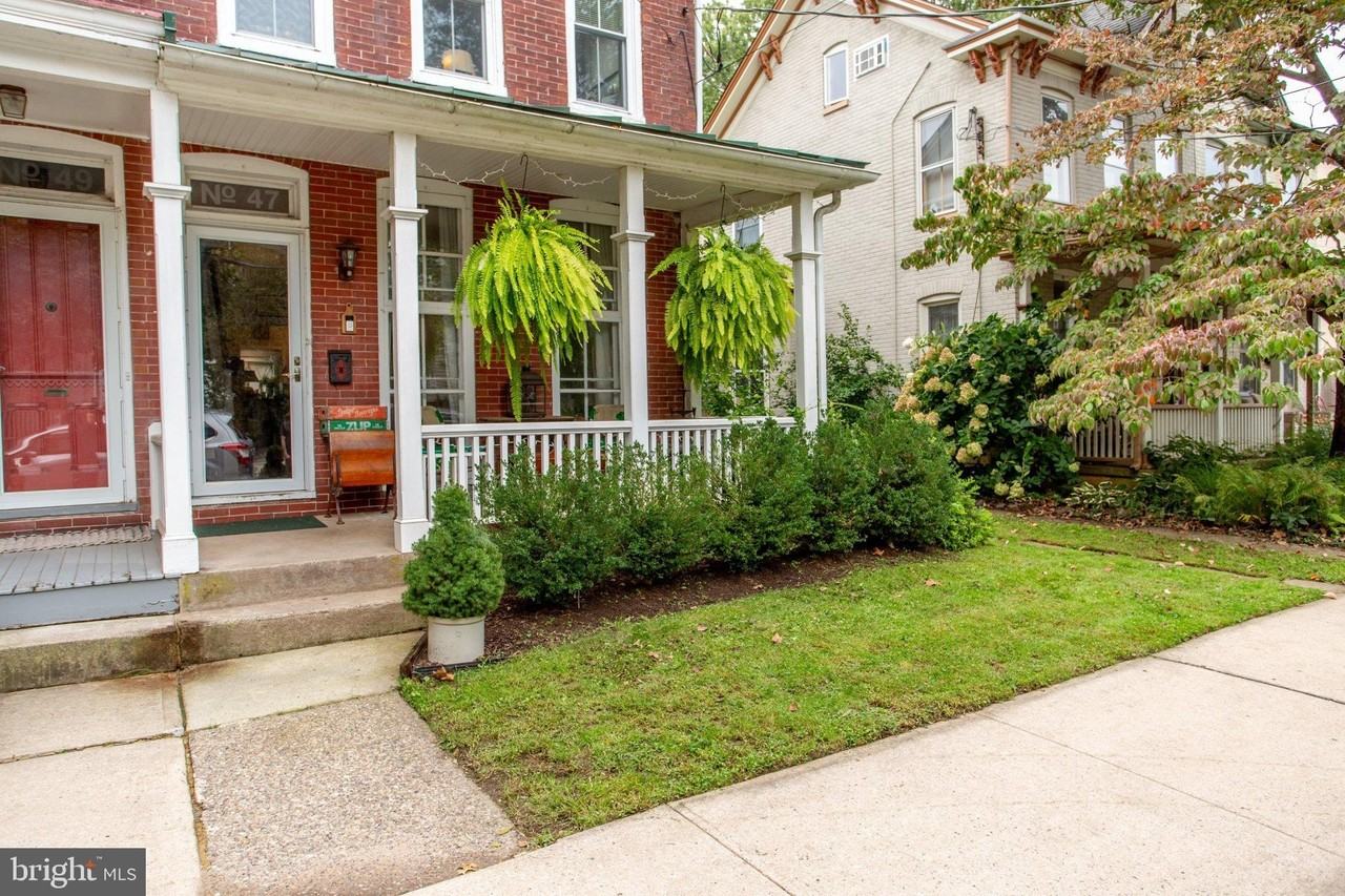 47 Elm St - Photo 3 of 35