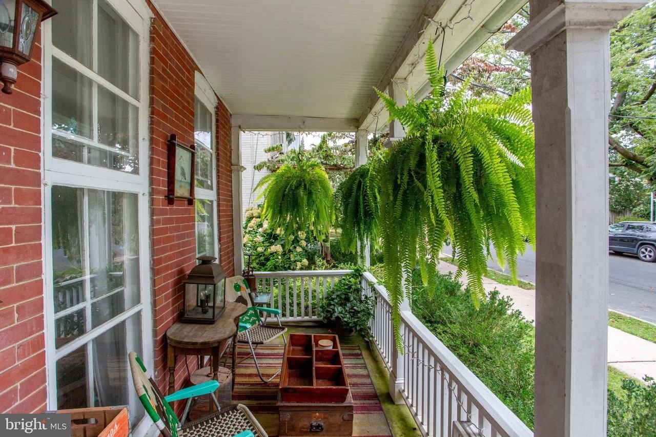 47 Elm St - Photo 4 of 35