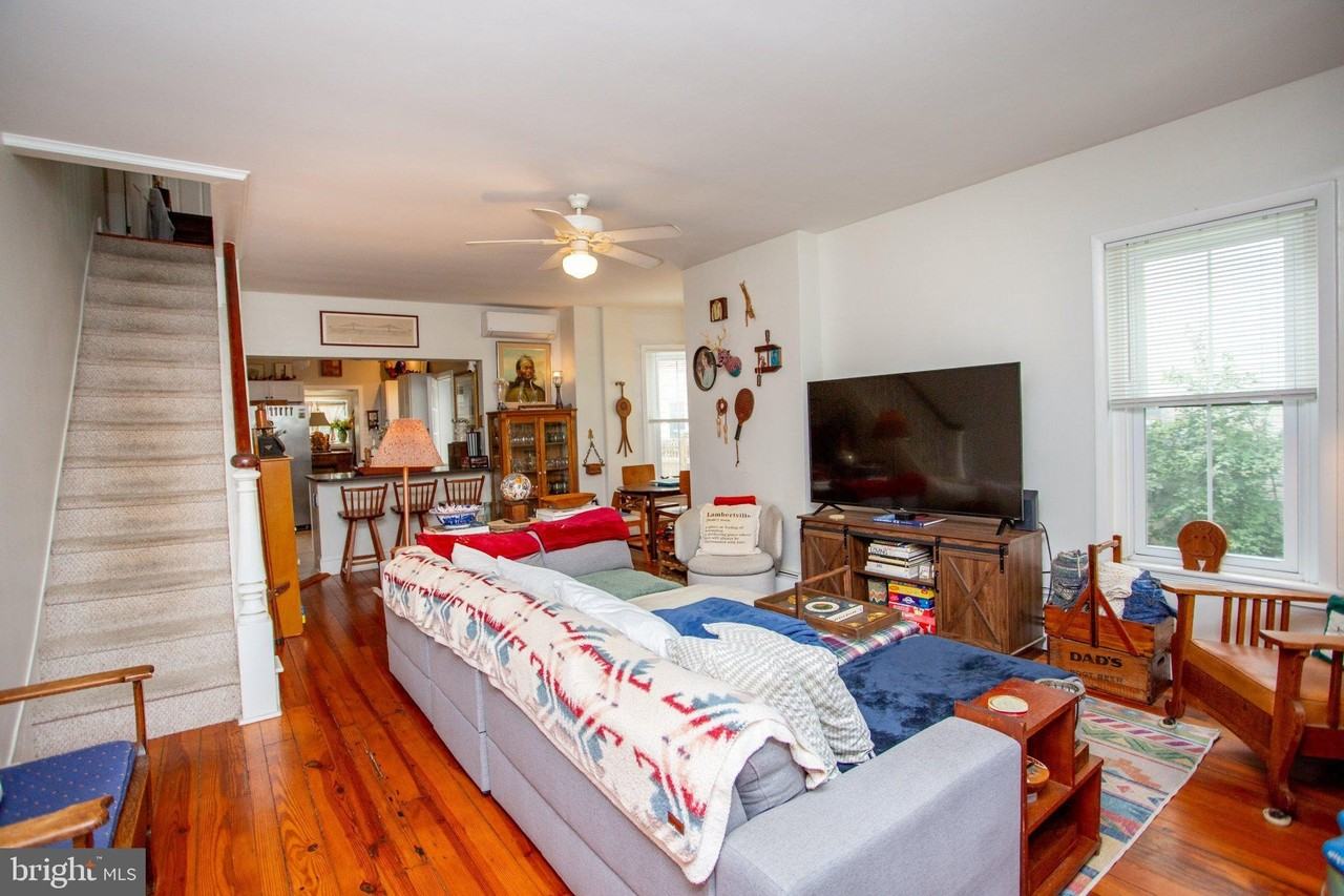 47 Elm St - Photo 6 of 35