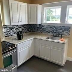 109 Thompson St - Photo 2 of 8