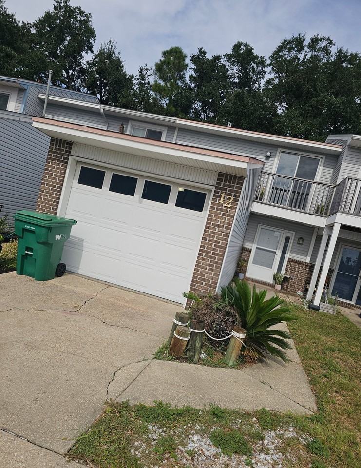12 Gardner Dr - Photo 2 of 16