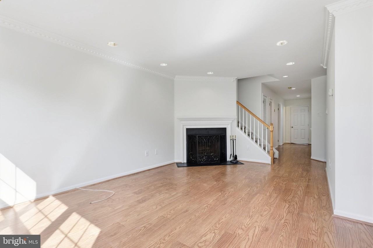 3204 Sterling Rd - Photo 6 of 31