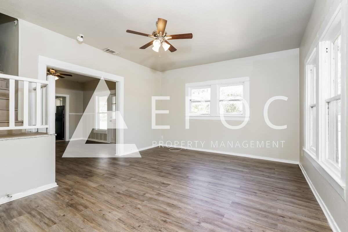 2616 N 20th St - Photo 7 of 14
