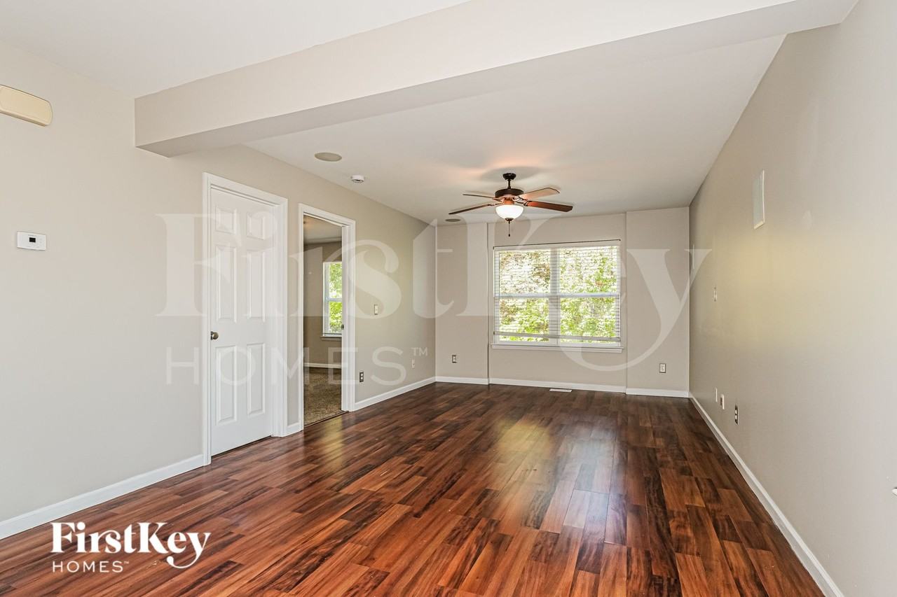1725 Belleau Wood Dr - Photo 3 of 16