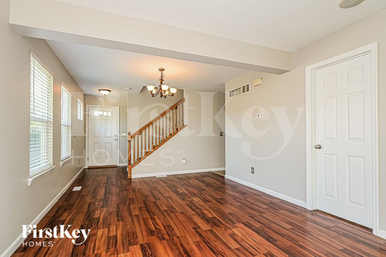 1725 Belleau Wood Dr - Photo 4 of 16