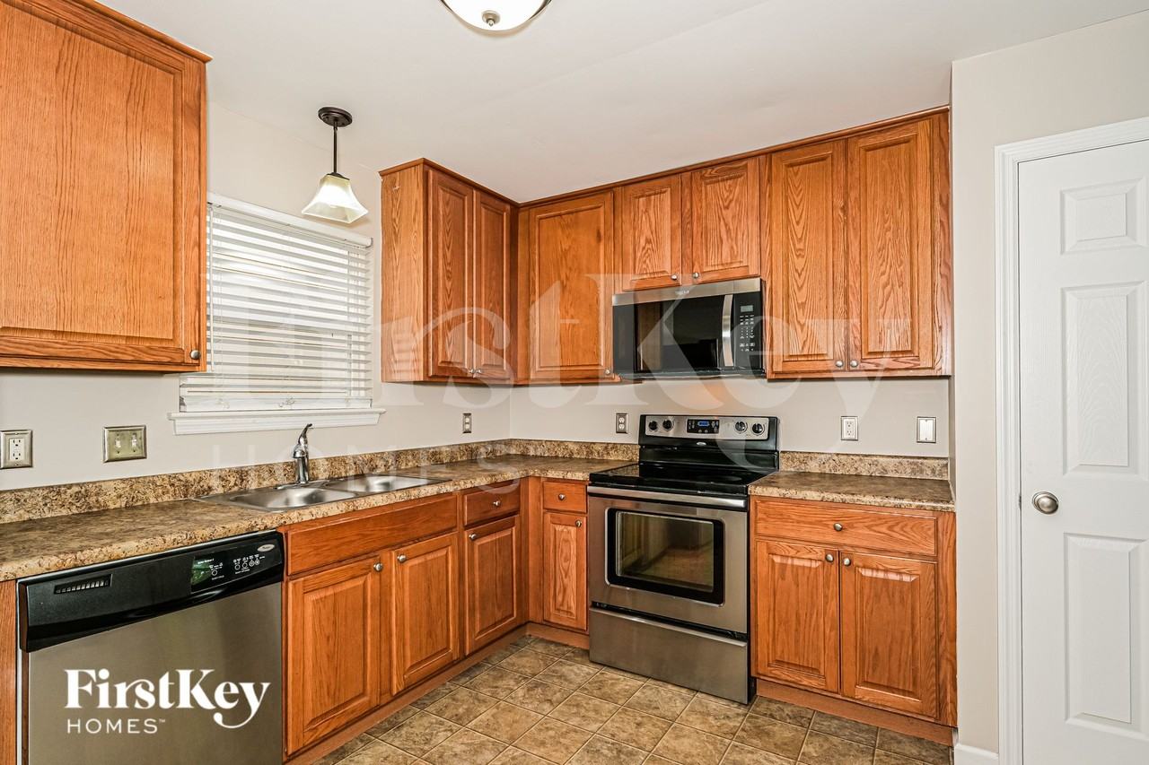 1725 Belleau Wood Dr - Photo 6 of 16