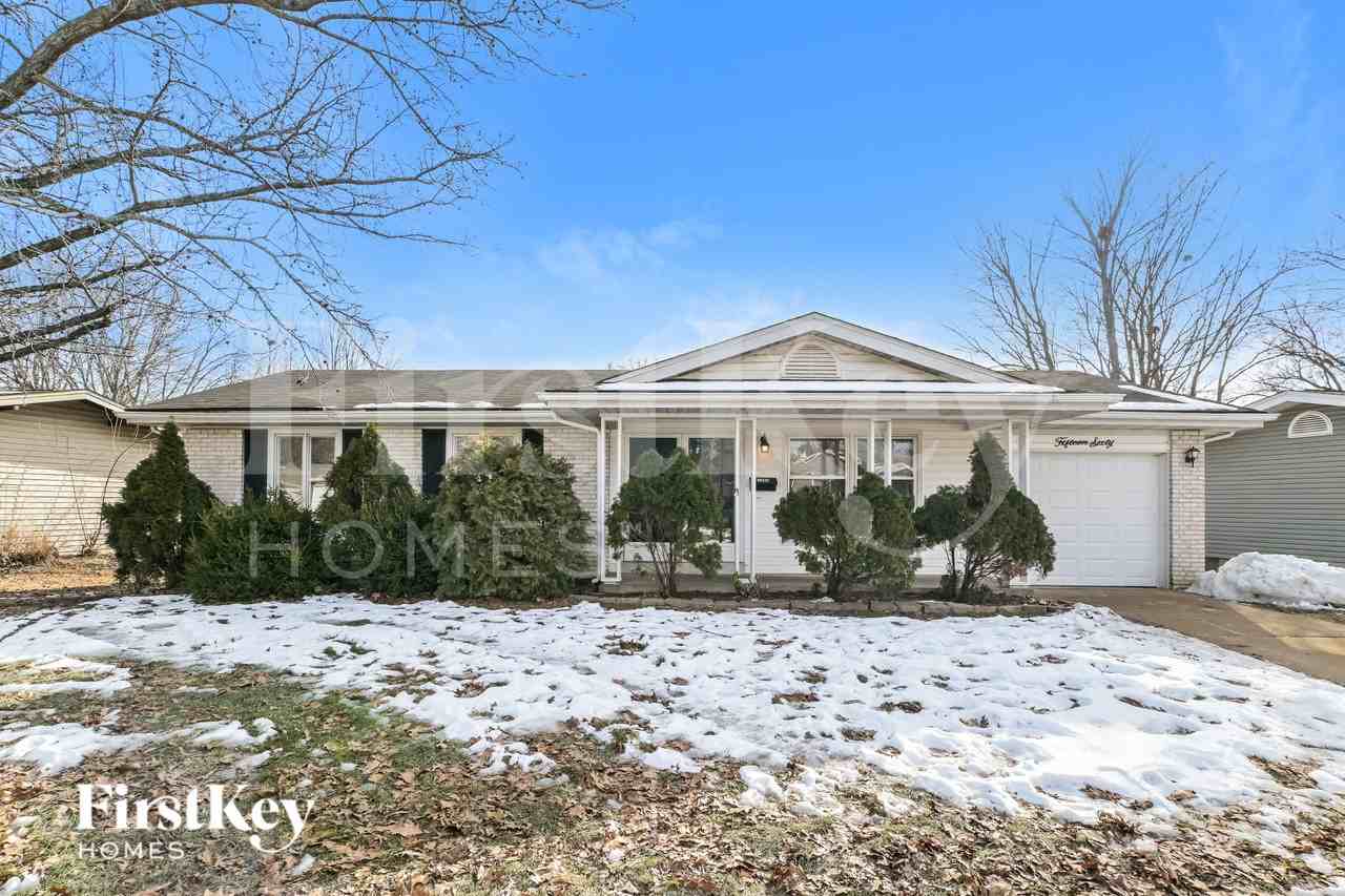 1560 Leisure Dr